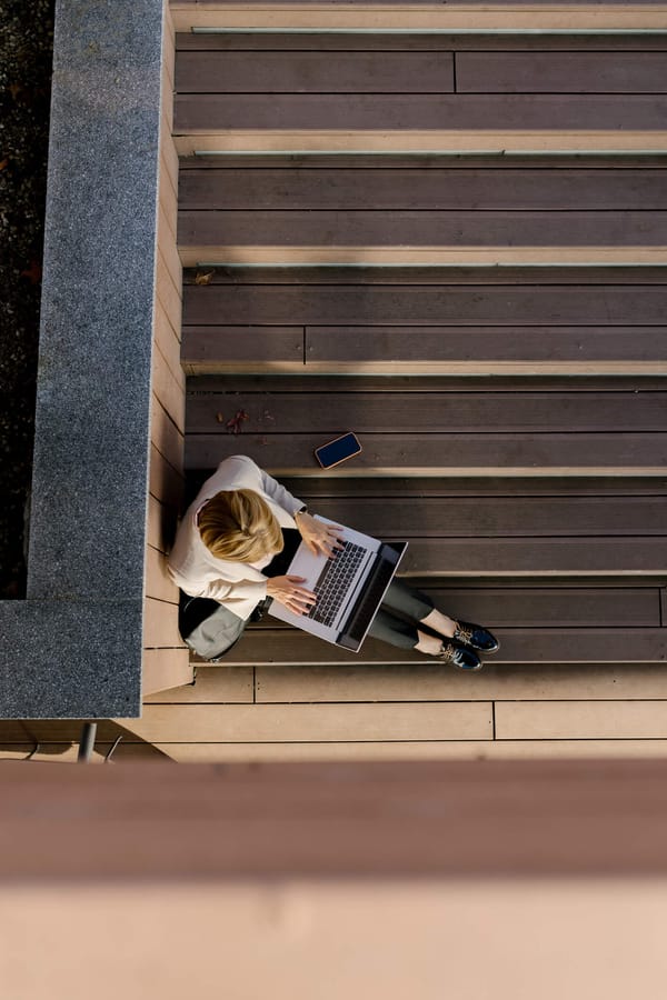 How do you onboard new clients? 6 stages + templates for 2026