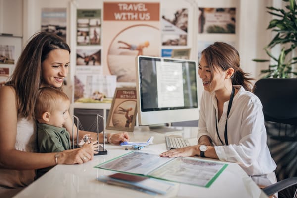 300+ Travel agency name ideas and how to choose yours